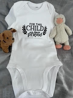 Short-sleeve white baby grow